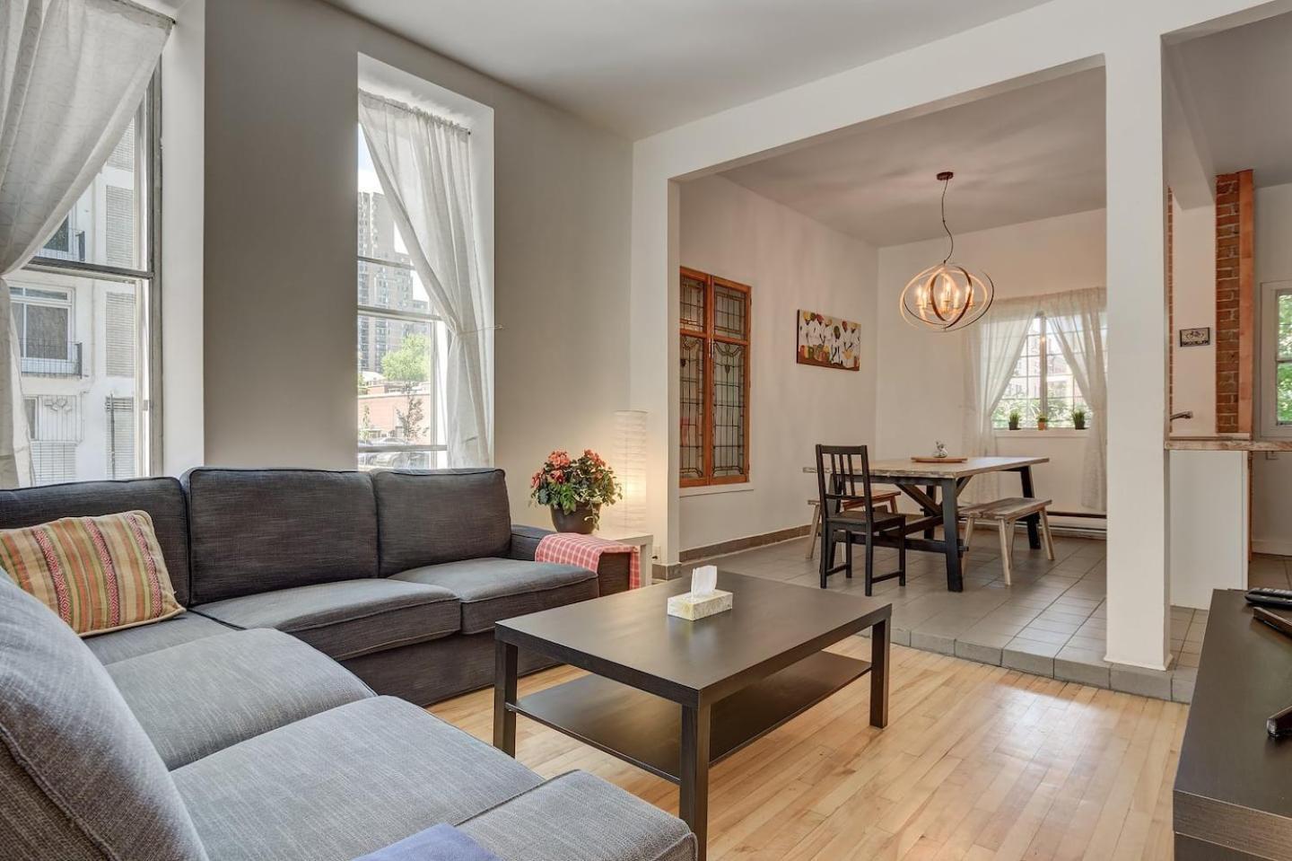 Perfect For Groups Big Livingroom 2 Backyard 3Br モントリオール エクステリア 写真